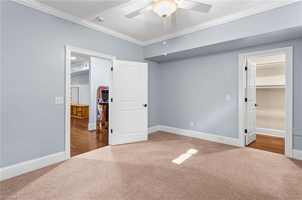 825 E Franklin Street Property Photo 45