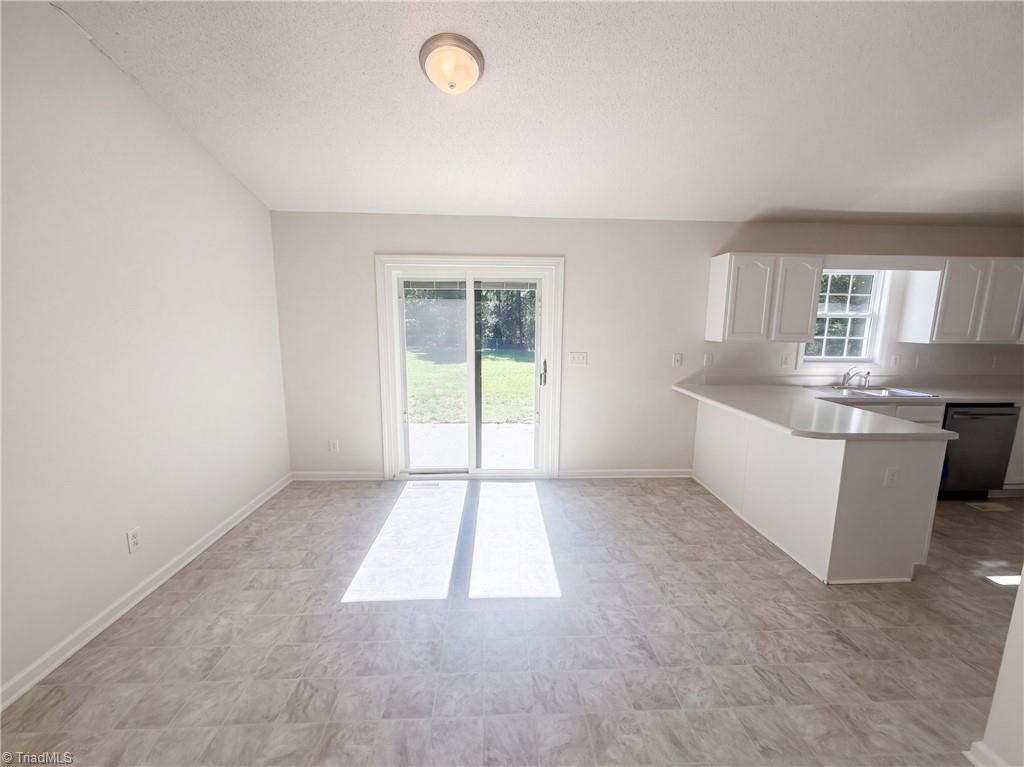 8507 Deer Path Court Property Photo 8