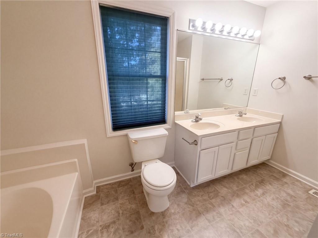 8507 Deer Path Court Property Photo 24