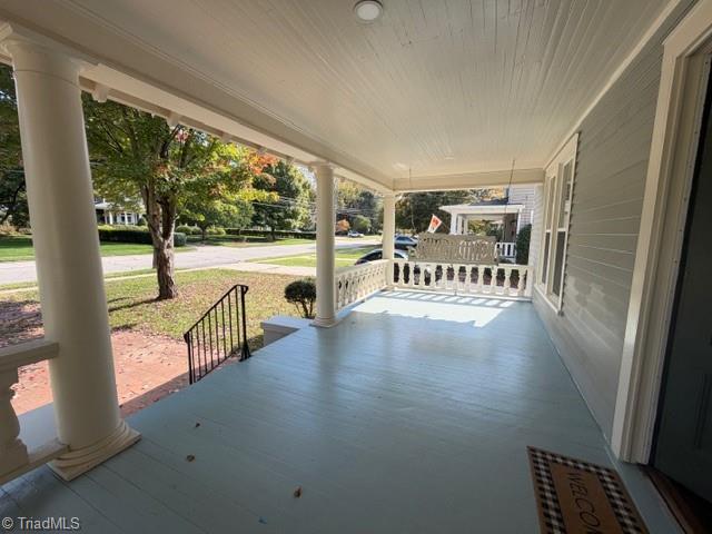 708 S Main Street Property Photo 2