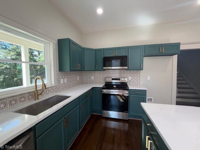 708 S Main Street Property Photo 11