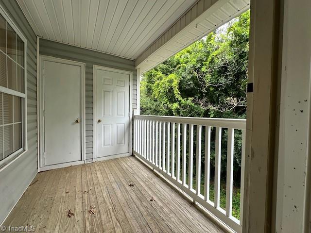 5012 Lawndale Drive # L Property Photo 10
