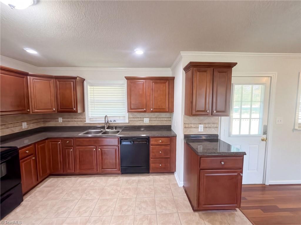 637 Williamsdale Road Property Photo 7