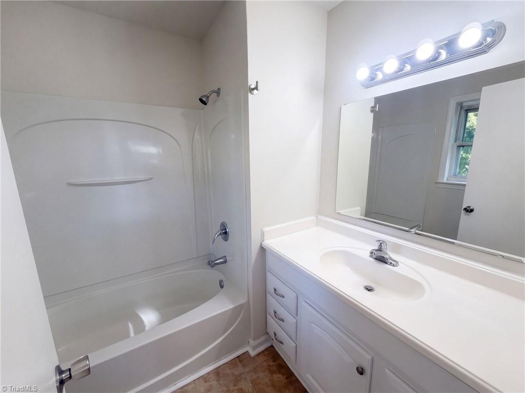 637 Williamsdale Road Property Photo 12