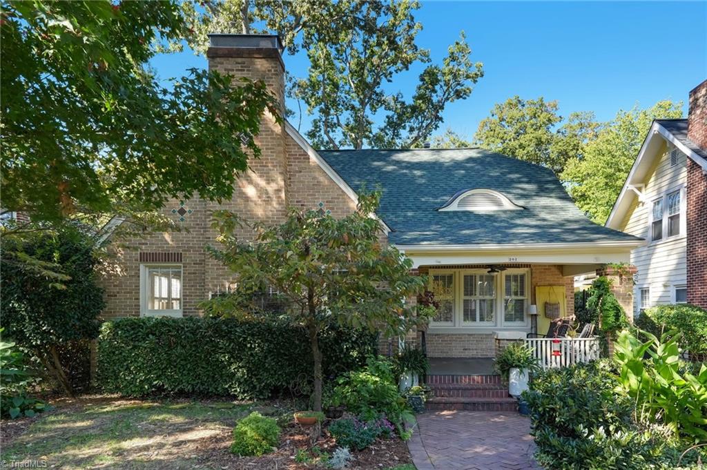 202 S Tremont Drive Property Photo 1