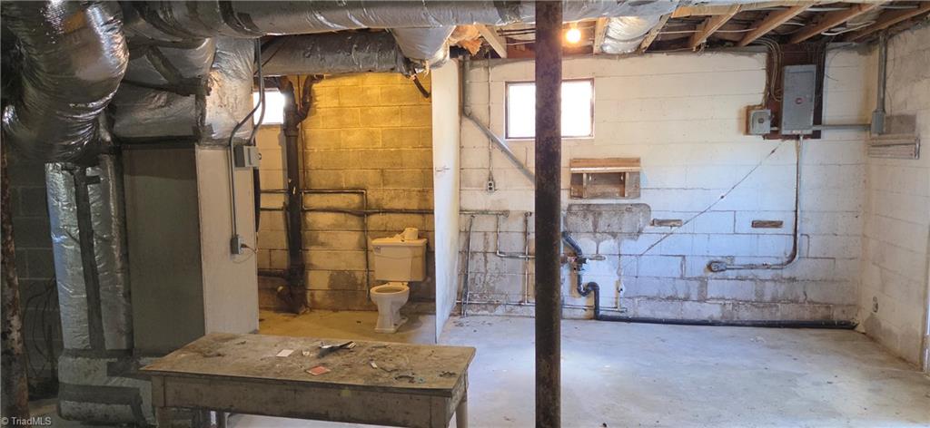 1811 Gwyn Street Property Photo 6