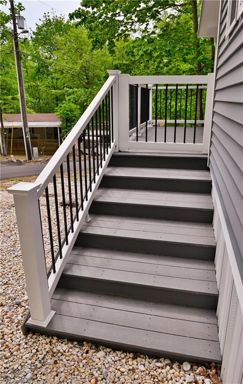 310 Laurelwood Lane Property Photo 3