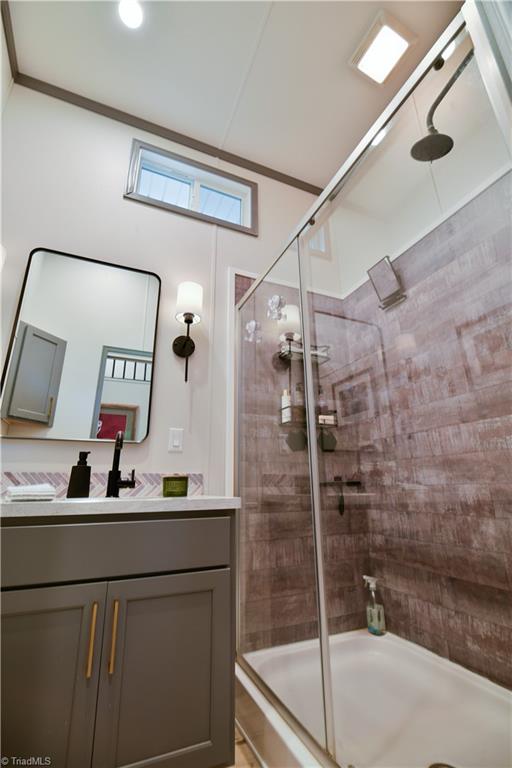 310 Laurelwood Lane Property Photo 11
