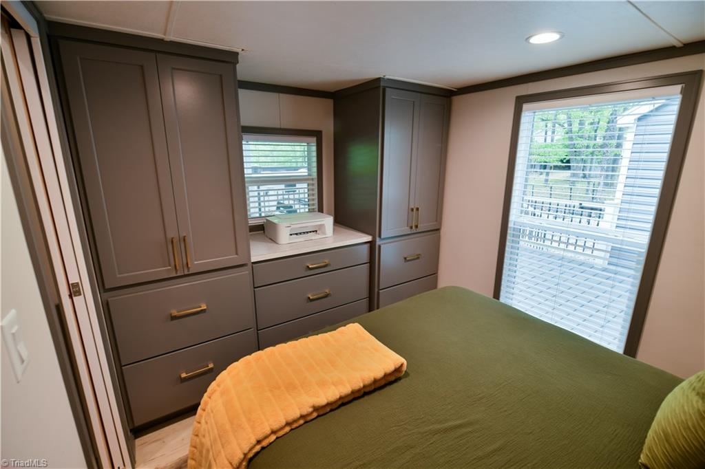 310 Laurelwood Lane Property Photo 13
