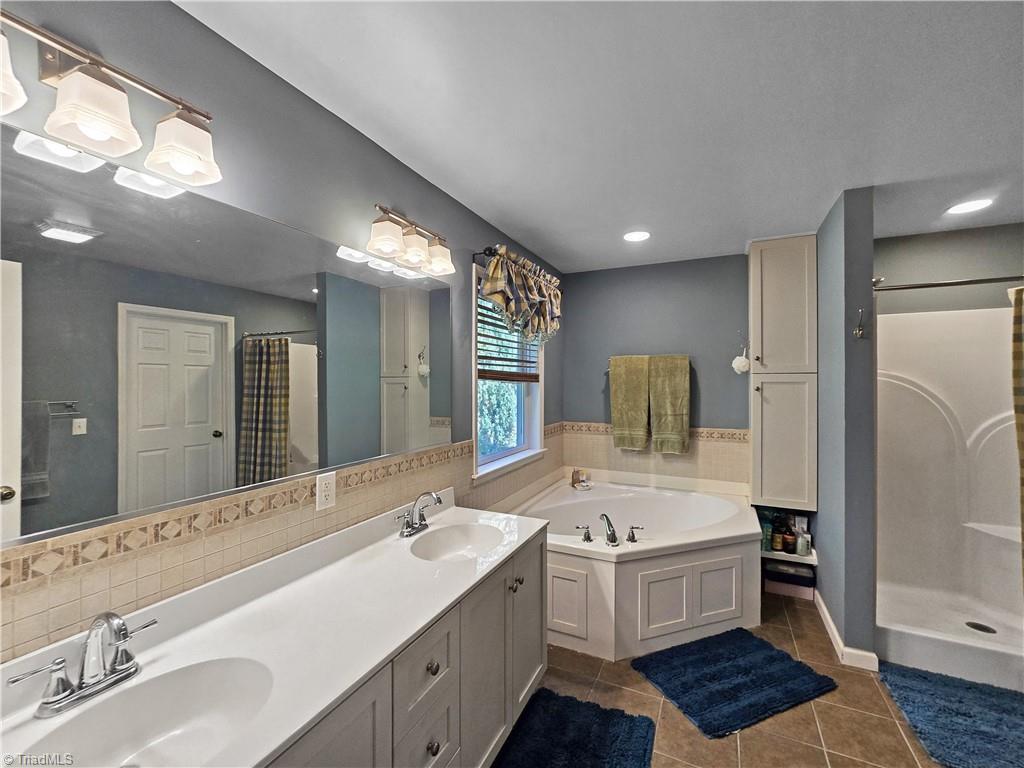 13641 Traphill Road Property Photo 10