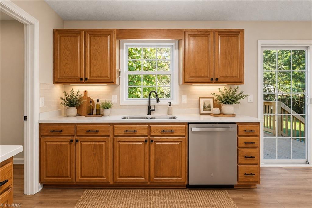 125 Cloverfield Court Property Photo 7