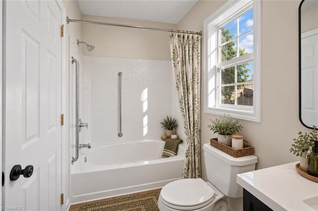 125 Cloverfield Court Property Photo 11