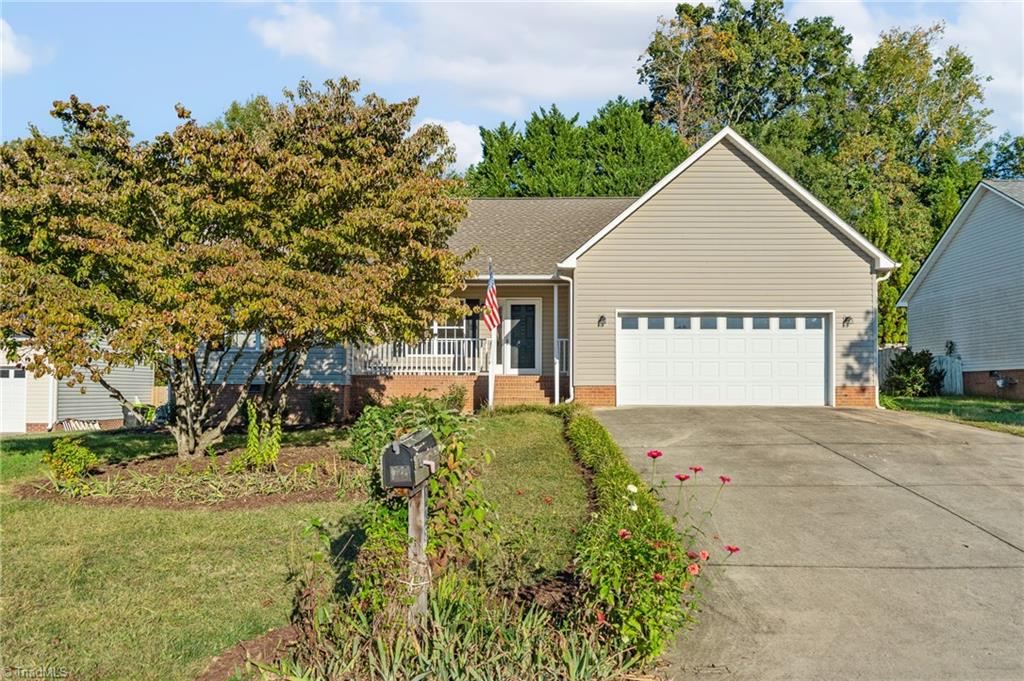 125 Cloverfield Court Property Photo 15