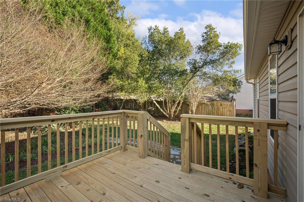 125 Cloverfield Court Property Photo 16