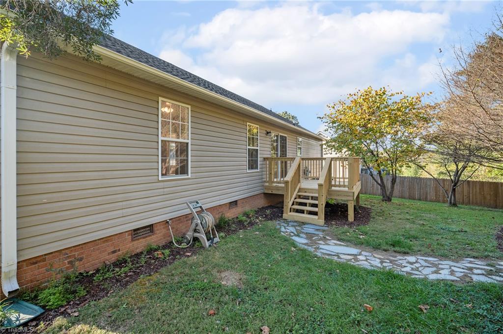 125 Cloverfield Court Property Photo 19