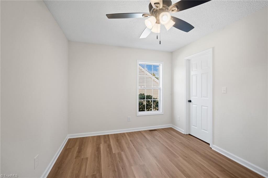 125 Cloverfield Court Property Photo 41