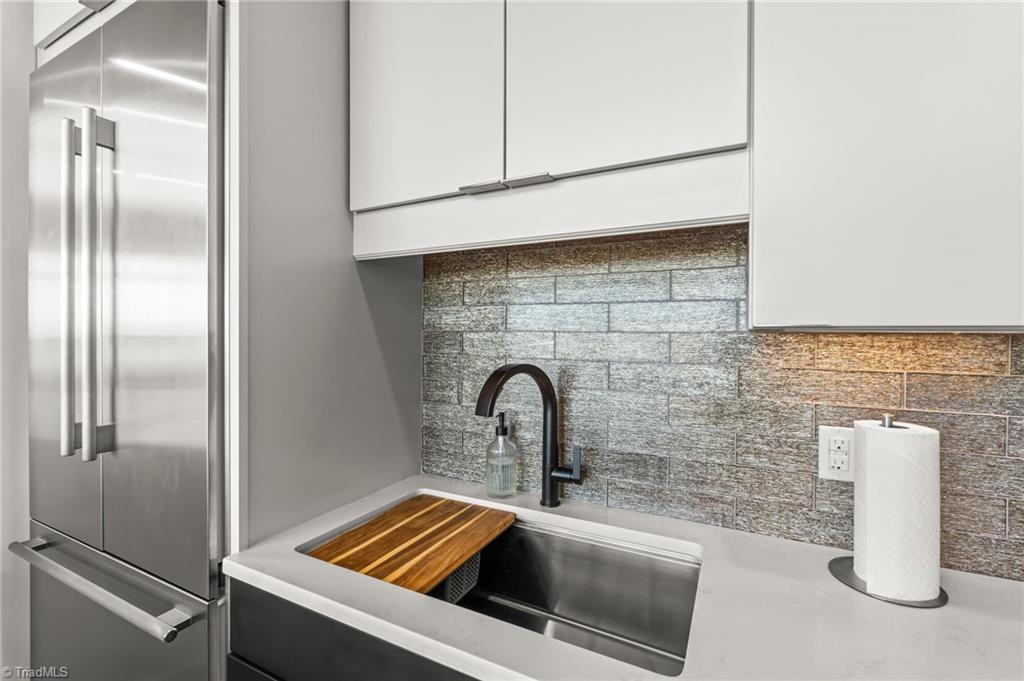 317 W High Avenue # 15a Property Photo 16
