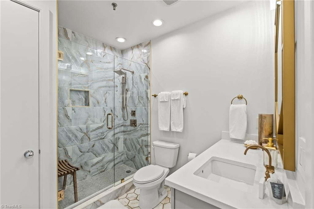 317 W High Avenue # 15a Property Photo 24