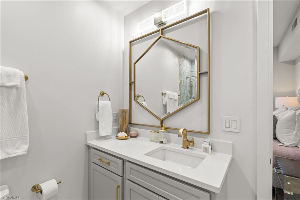 317 W High Avenue # 15a Property Photo 25