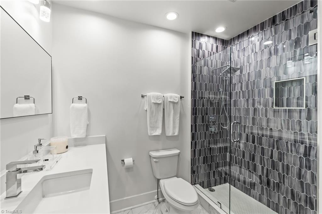 317 W High Avenue # 15a Property Photo 40