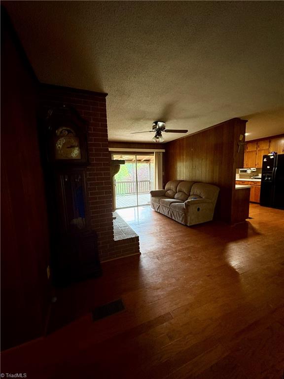 973 Burton Road Property Photo 7