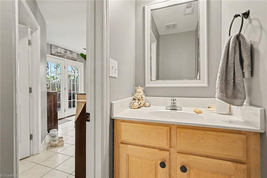 4302 Saint Pauls Lane Property Photo 13