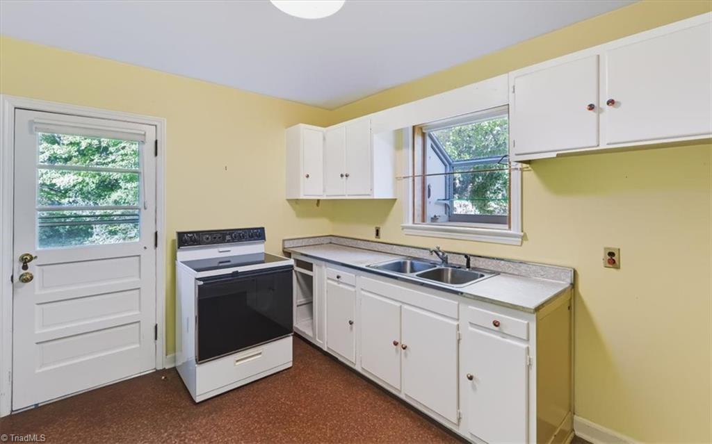 3405 Canterbury Street Property Photo 9