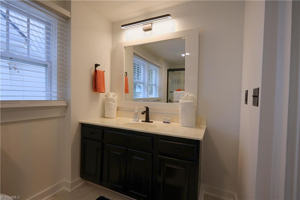 621 Lindsey Street Property Photo 22