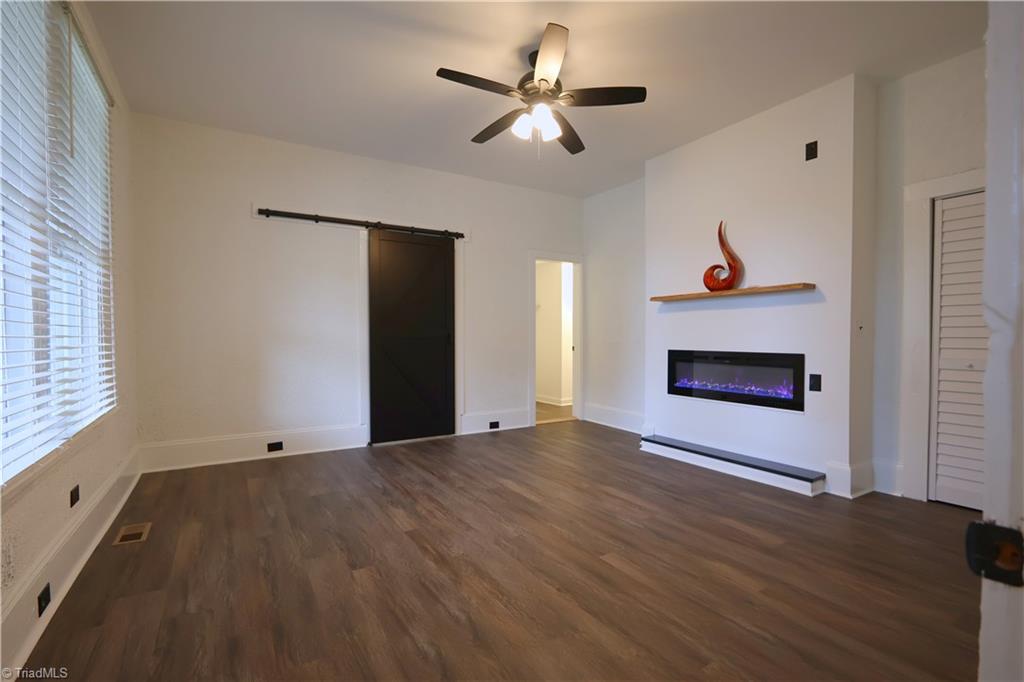 621 Lindsey Street Property Photo 28