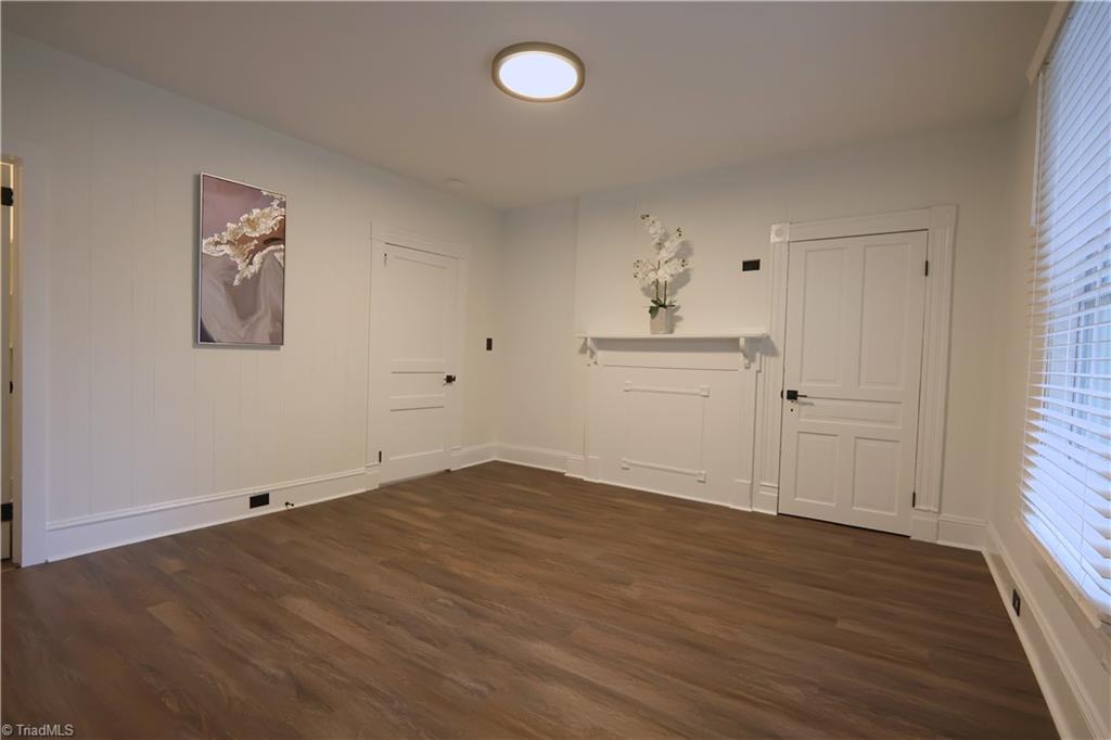 621 Lindsey Street Property Photo 31