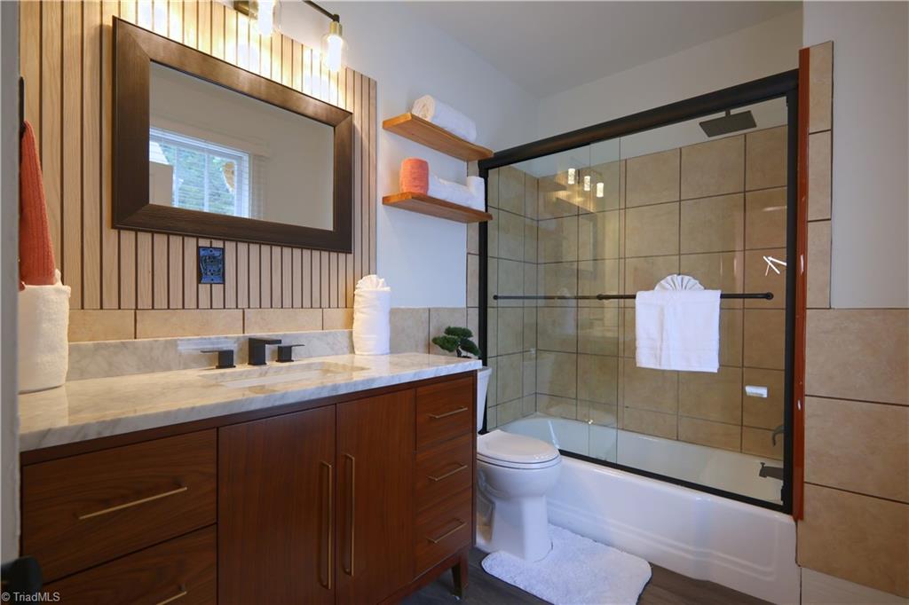 621 Lindsey Street Property Photo 38