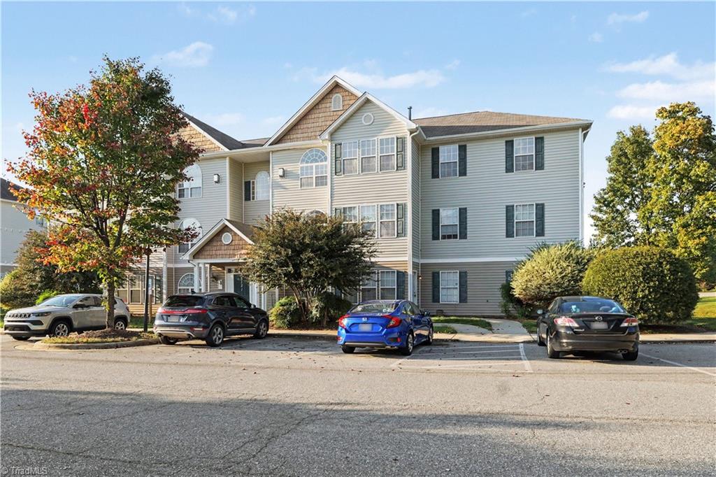 6121 Hedgecock Circle # 3B