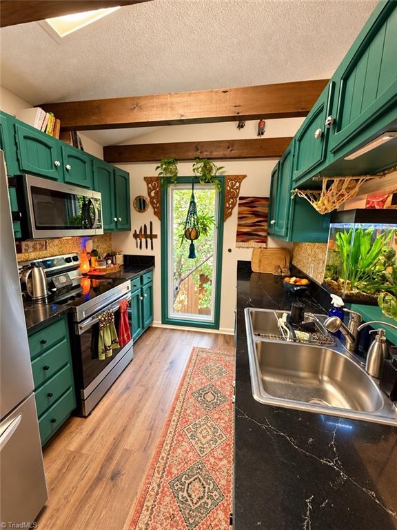10 Cedar Creek Property Photo 3