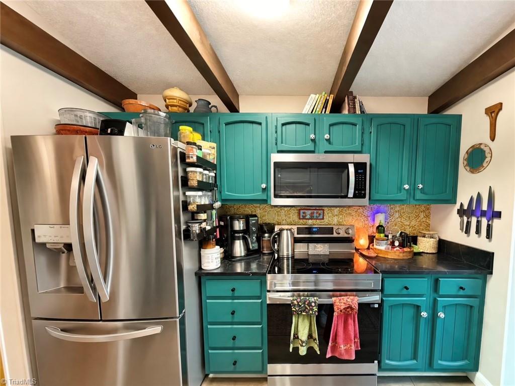 10 Cedar Creek Property Photo 4