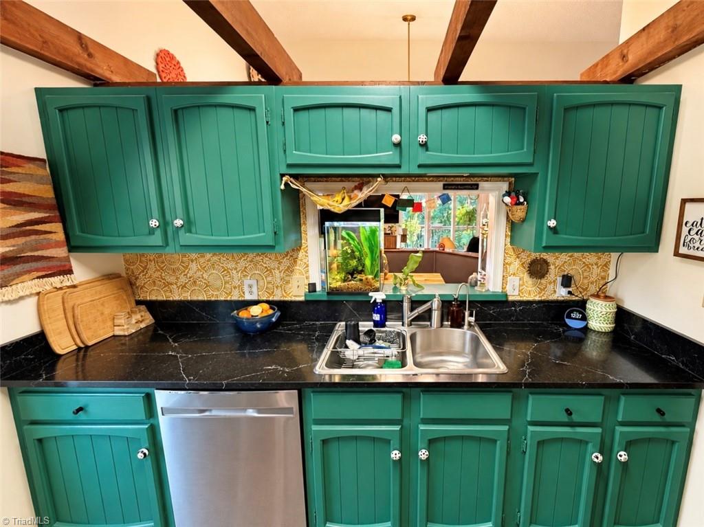 10 Cedar Creek Property Photo 5