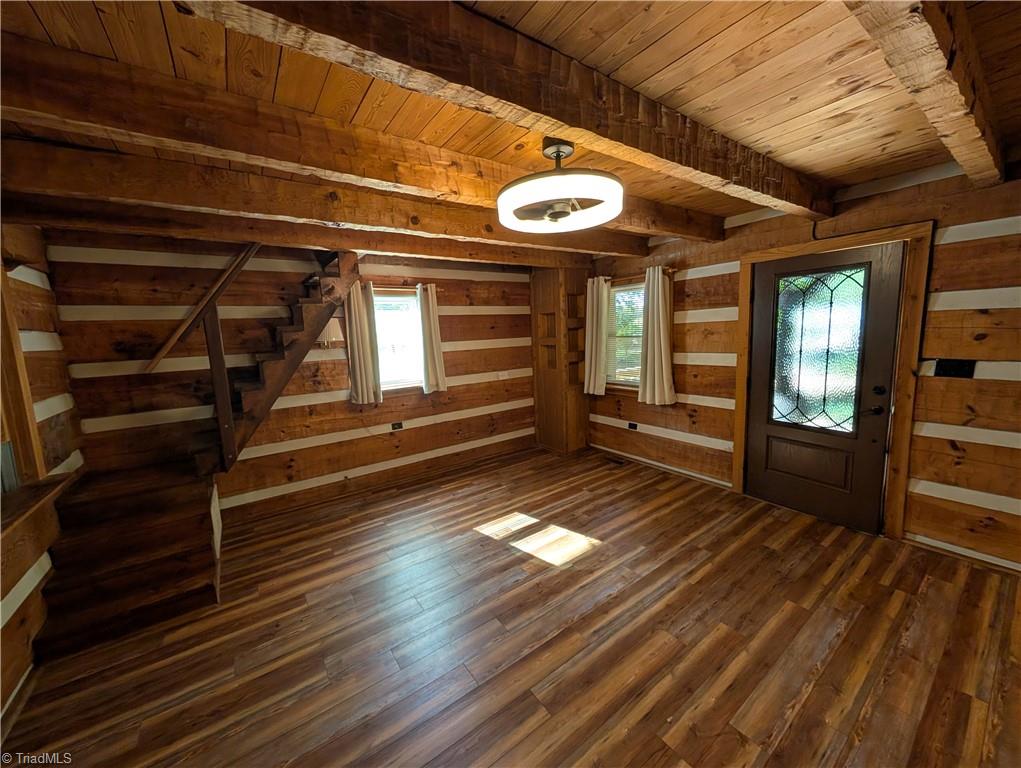 924 Carter Street Property Photo 13
