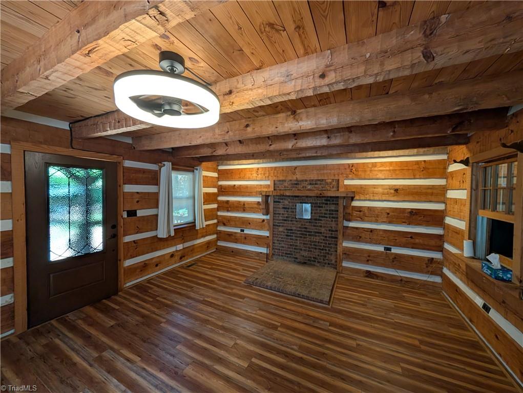924 Carter Street Property Photo 14