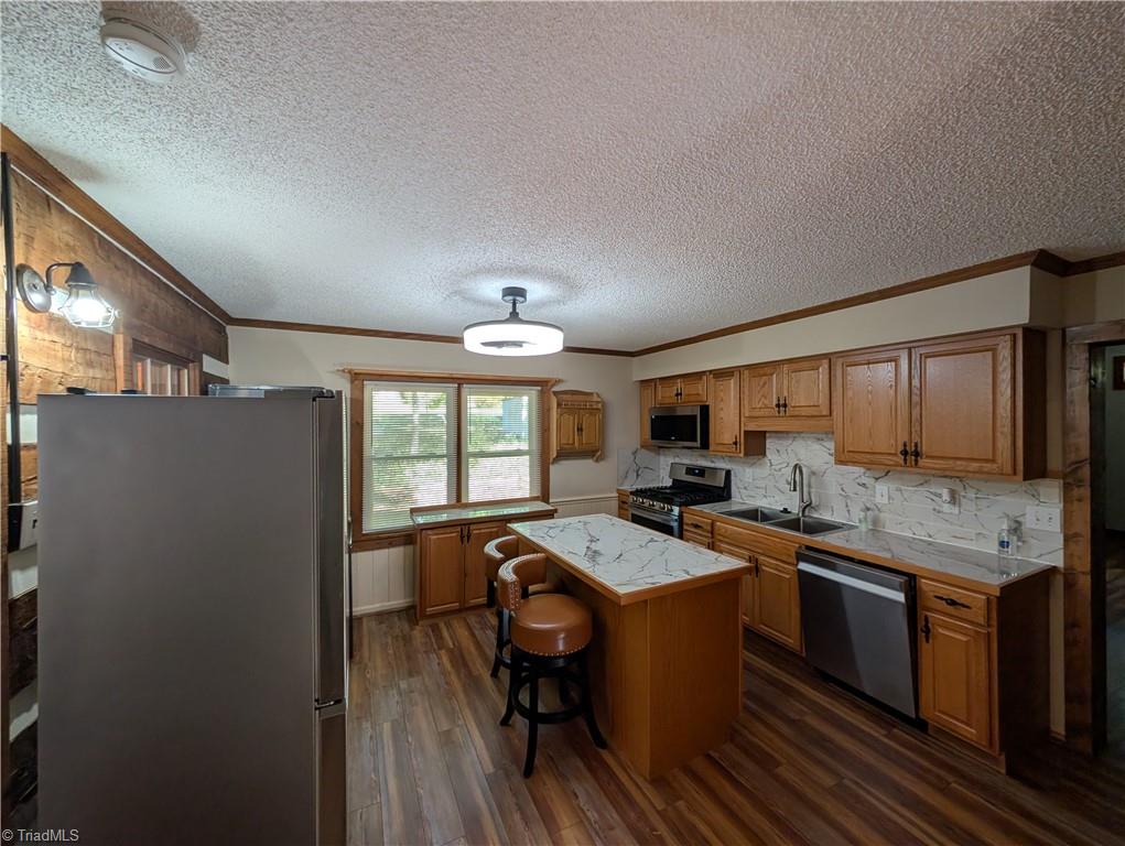 924 Carter Street Property Photo 15