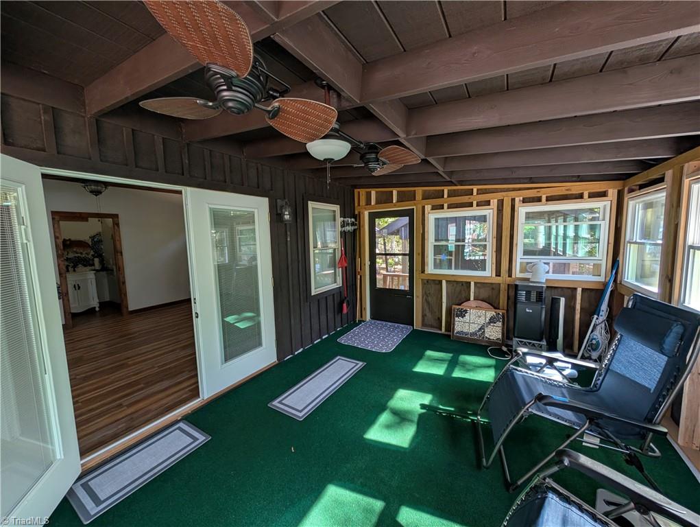924 Carter Street Property Photo 28