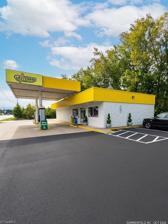 1607 Us Highway 52 N Property Photo 1