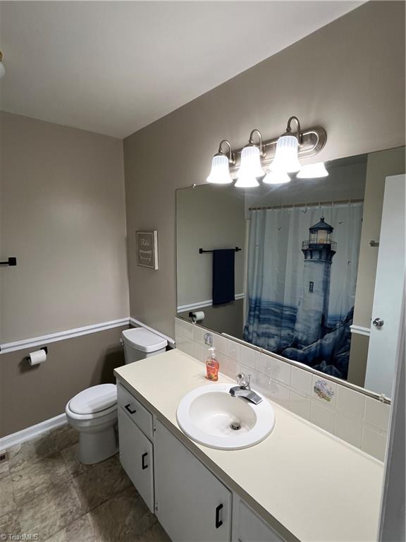 6101 Herinhut Road Property Photo 17