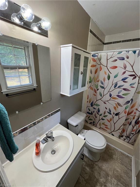 6101 Herinhut Road Property Photo 24