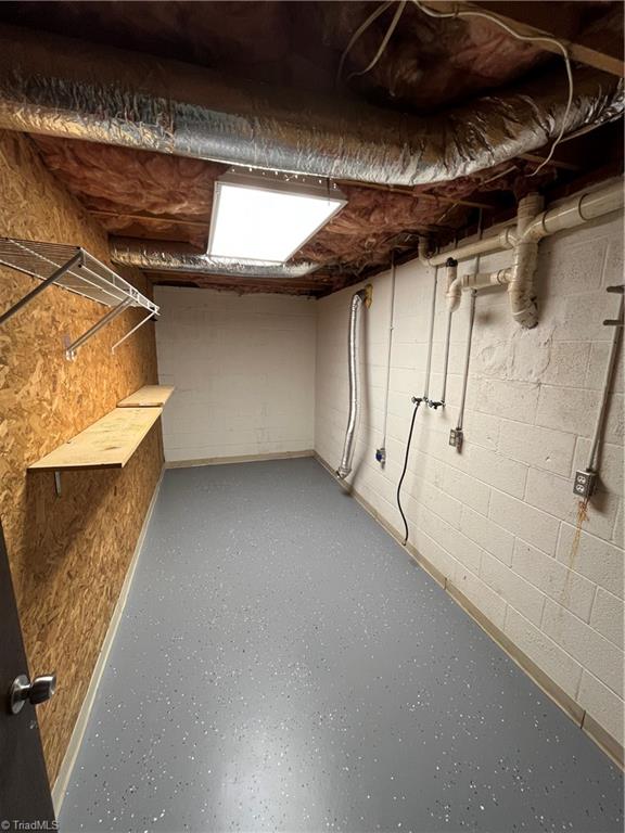 6101 Herinhut Road Property Photo 26