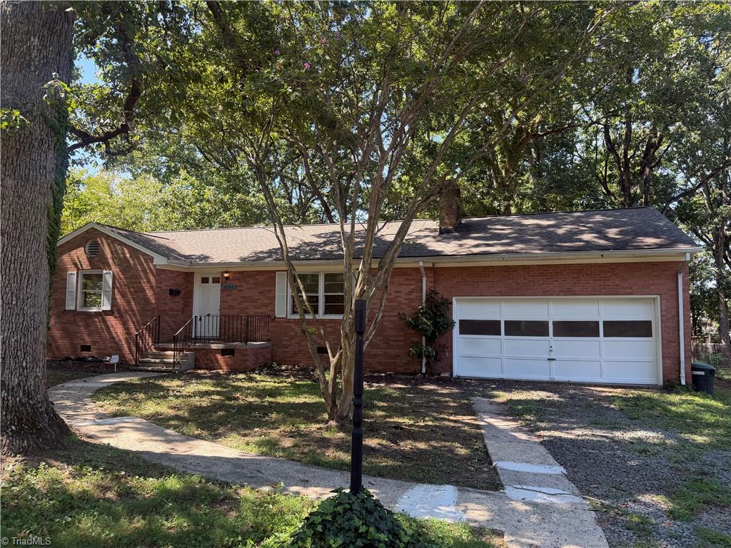2727 Catherine Drive Property Photo 1