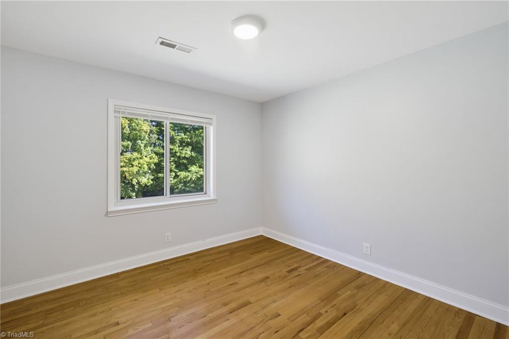 337 E Rhyne Avenue Property Photo 12
