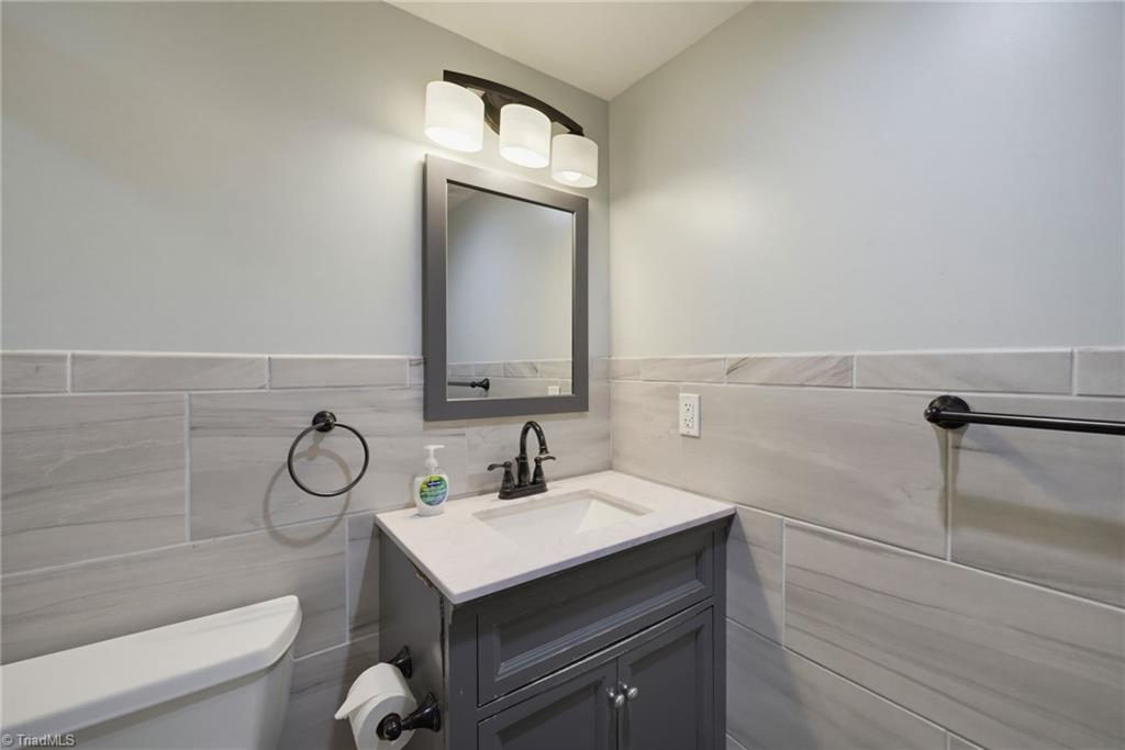 337 E Rhyne Avenue Property Photo 24