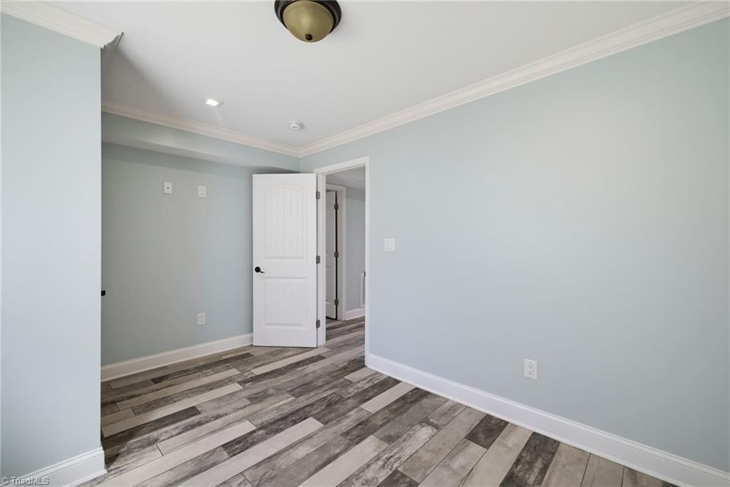 337 E Rhyne Avenue Property Photo 27