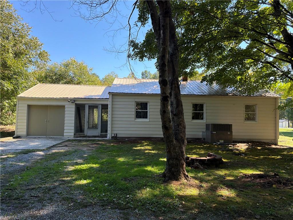 3511 Helmstetler Road Property Photo 17