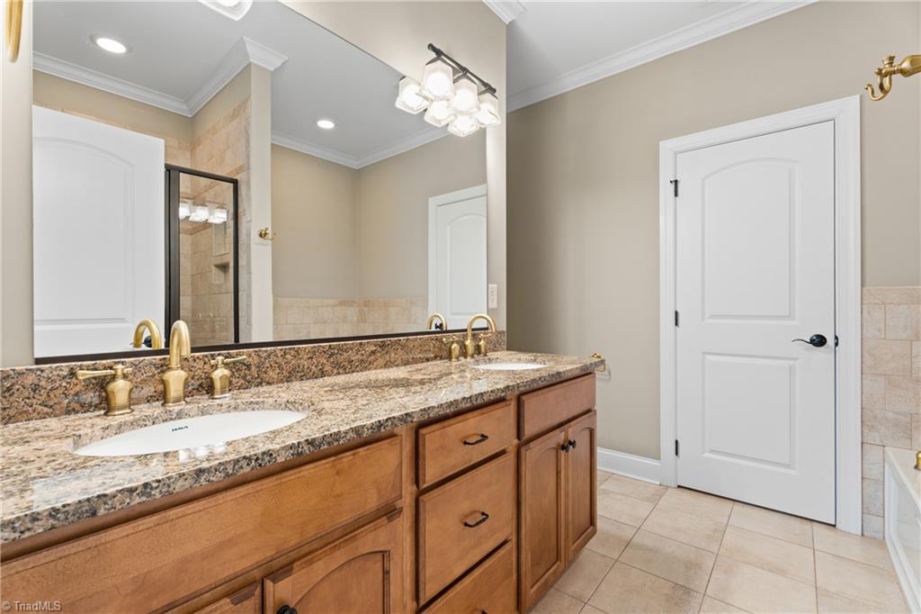 1468 Neville Gardens Lane Property Photo 12