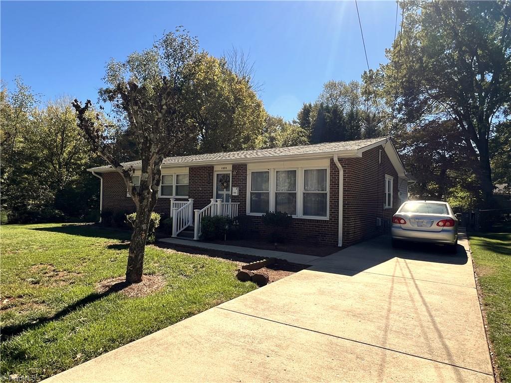 1302 Runyon Drive Property Photo 1